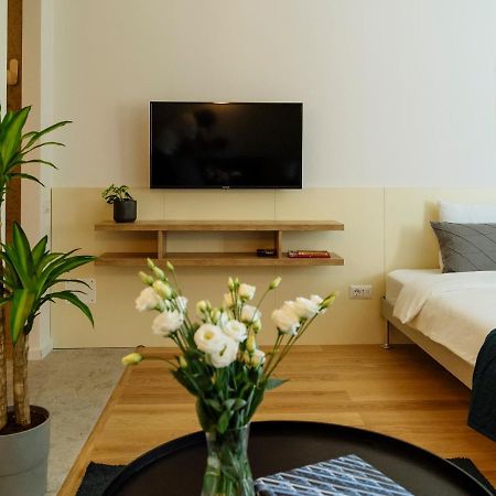 Lemon Elegant Old Town Studio Букурещ Екстериор снимка