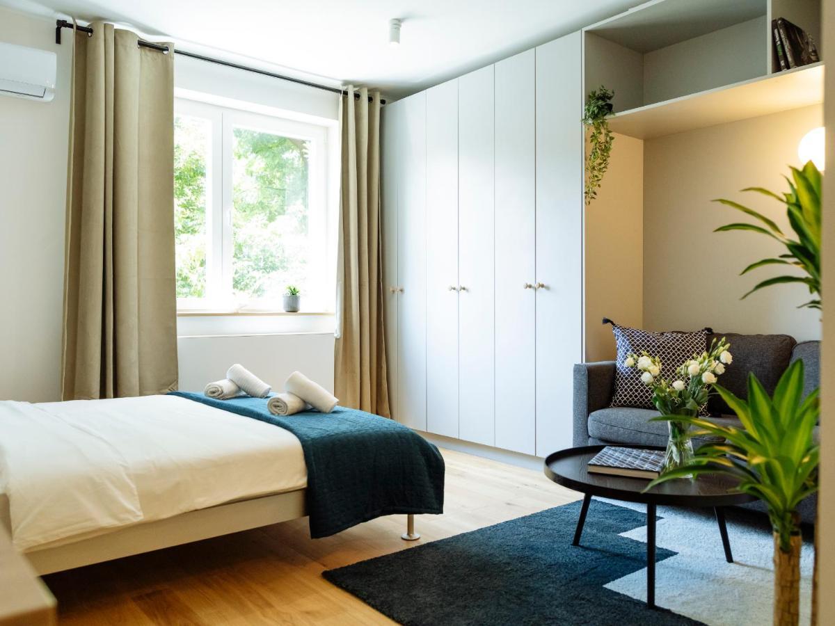 Lemon Elegant Old Town Studio Букурещ Екстериор снимка