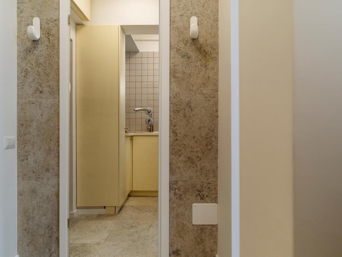 Lemon Elegant Old Town Studio Букурещ Екстериор снимка
